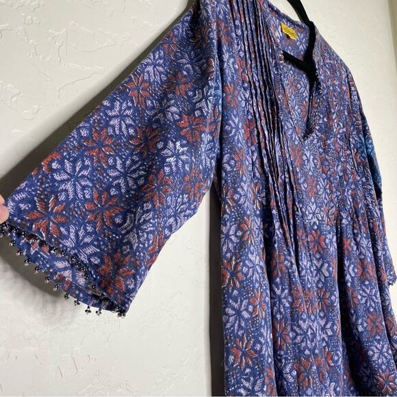 Roberta Roller Rabbit Blue Snowflake Pattern Beaded Trim V Neck Blouse XS - Picture 2 of 12